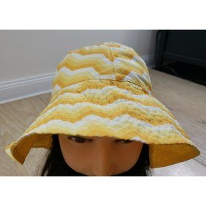 100% Polyester Adult Ladies Women's Sun Hat Yellow 4" Brim Zig Zag Beach Boat L
